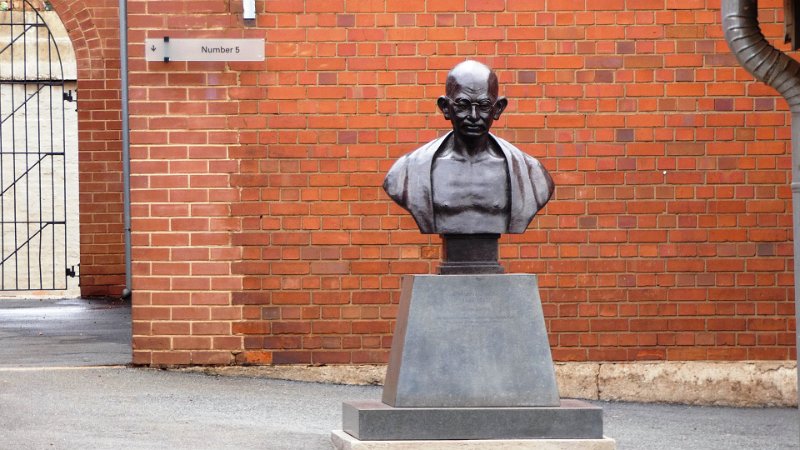 aag.jpg - Gandhi