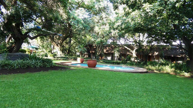 aav.jpg - Safari Club SA Johannesburg