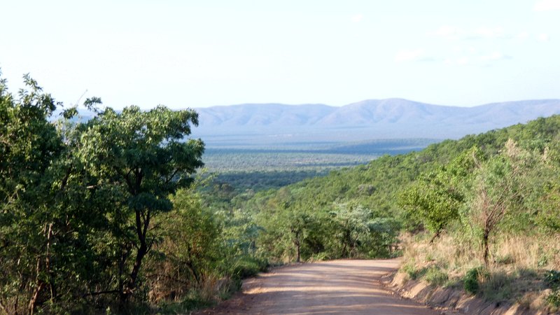 aam.jpg - Waterberg im Hintergrund