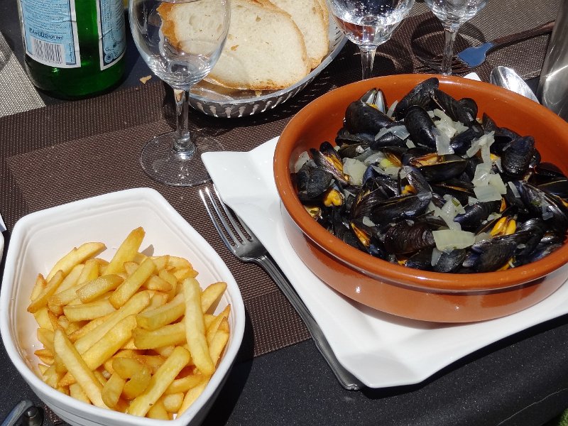 DSC06938.JPG - Moules et frites