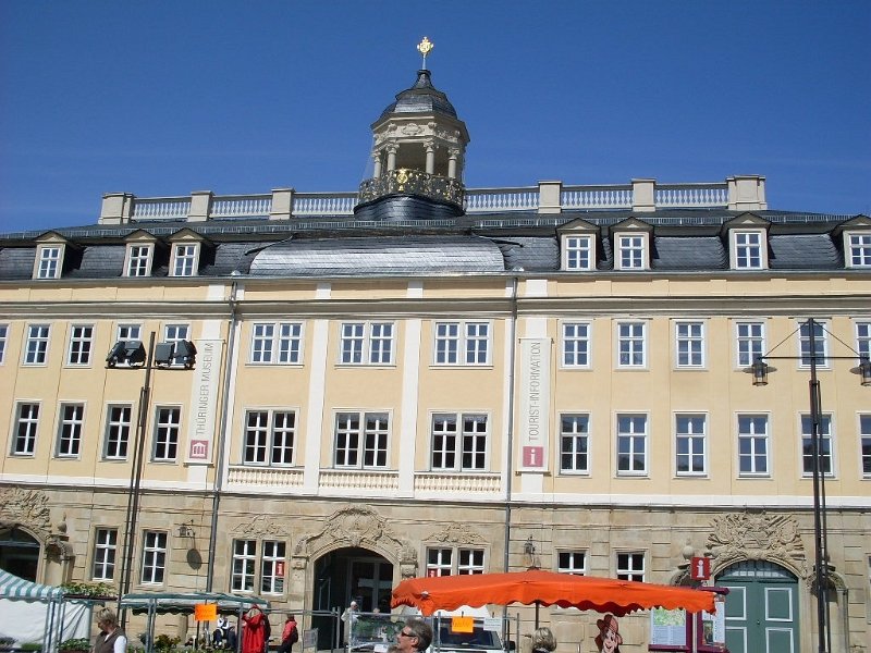 SDC12084.JPG - Schloss und Touri-Info