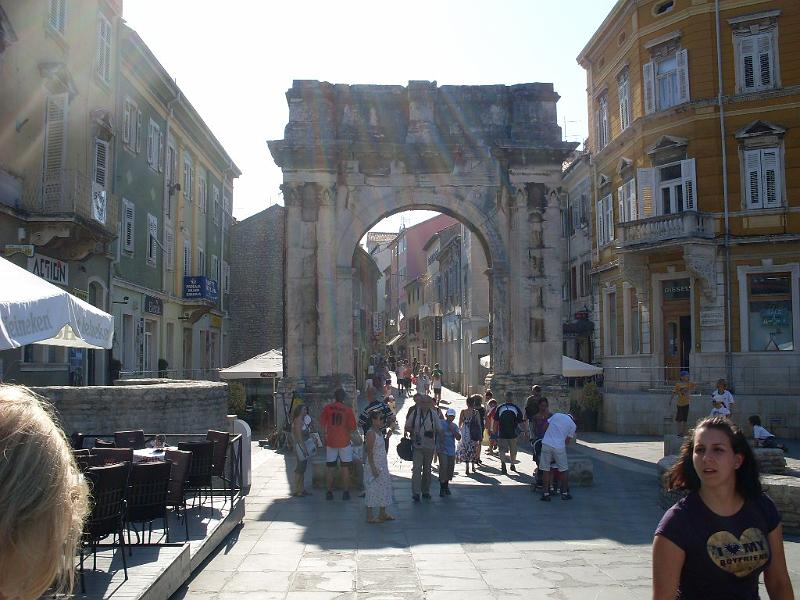 SDC11269.JPG - Das Sergier-Tor in Pula