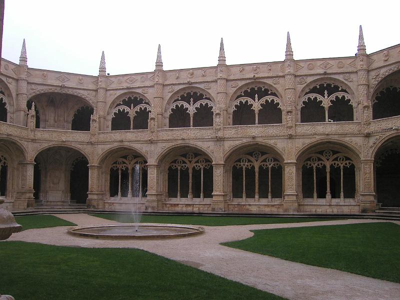 PA300028.JPG - Jerónimos Kloster in Belém - Kreuzgang