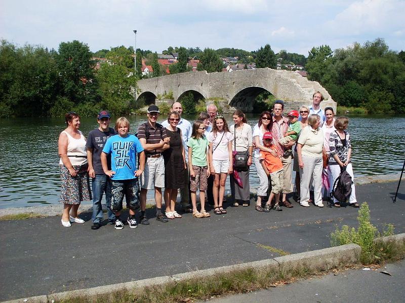 SDC11491.JPG - Abschied am Steg. Es ging aber weiter nach Würzburg.
