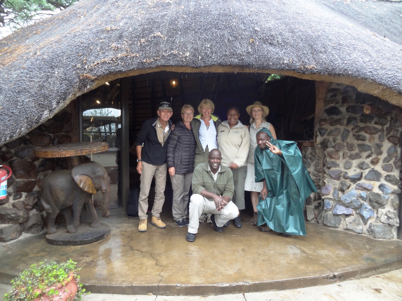 DSC00213.JPG - Abschied in der Elephant Valley Lodge